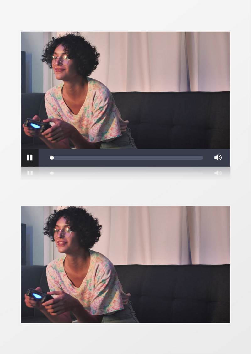 黑色卷发女孩在沙发上打游戏实拍视频素材
