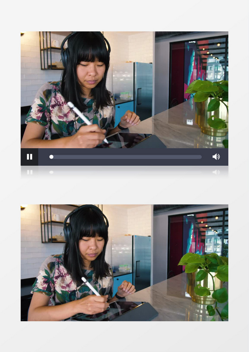 黑发女孩在平板上工作实拍视频素材
