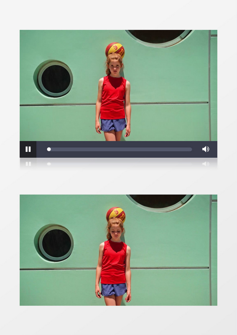 小女孩抱着篮球在做鬼脸实拍视频素材