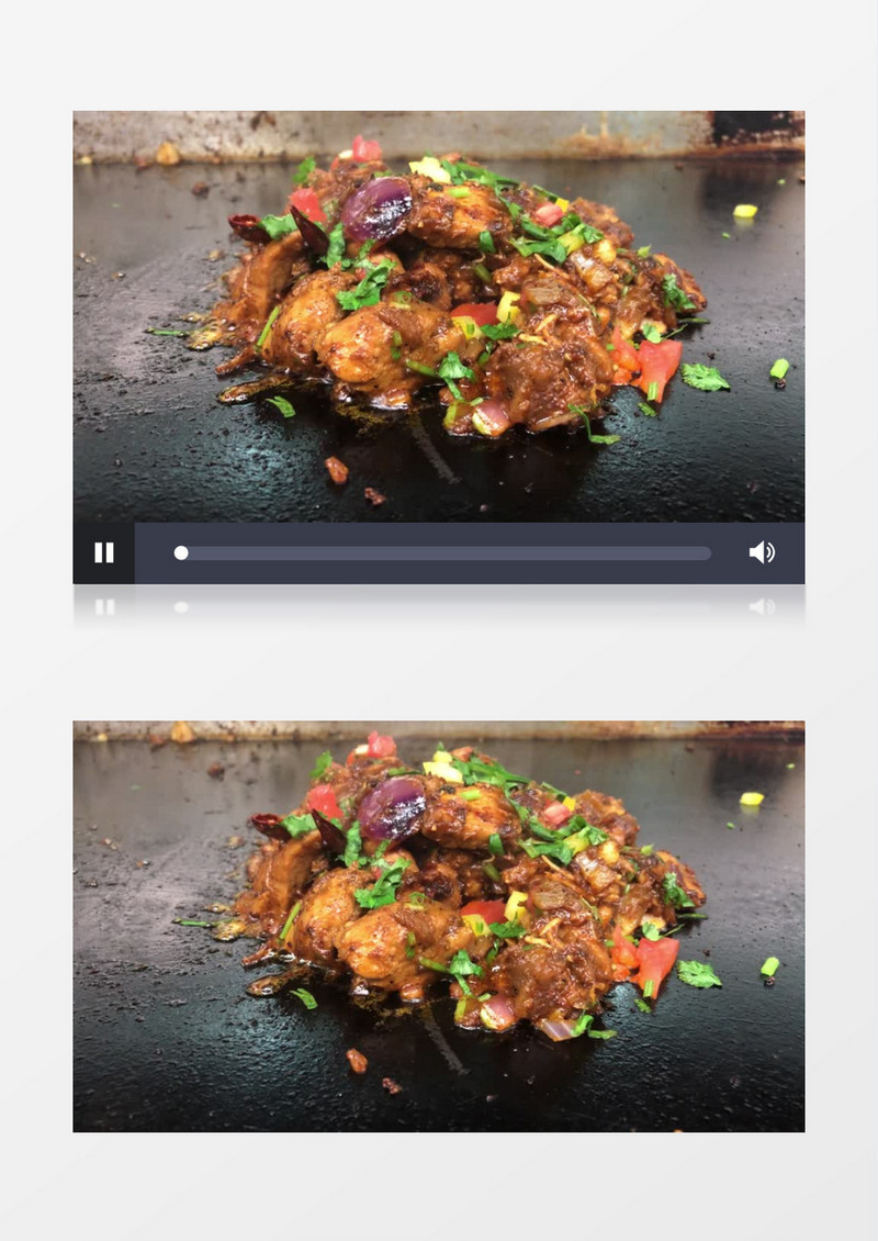 铁板上滋滋冒油的鸡胸肉实拍视频素材