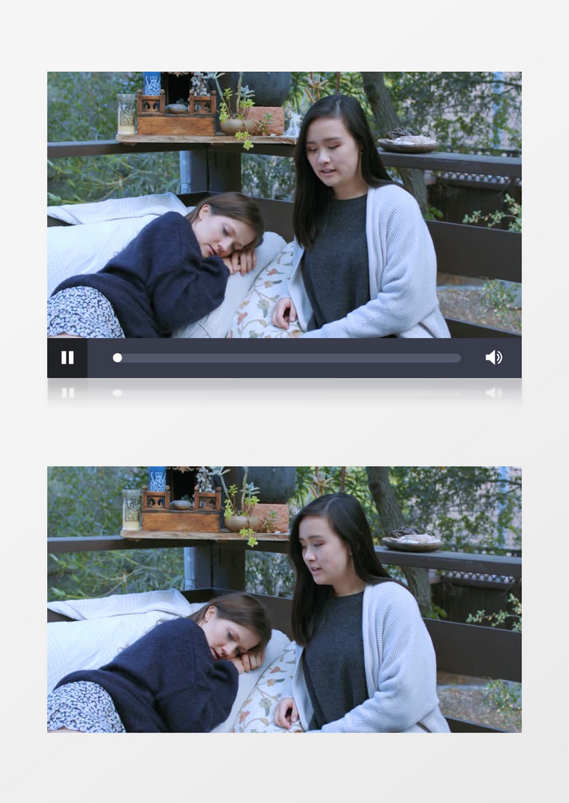 两个女人在天台上聊天实拍视频素材