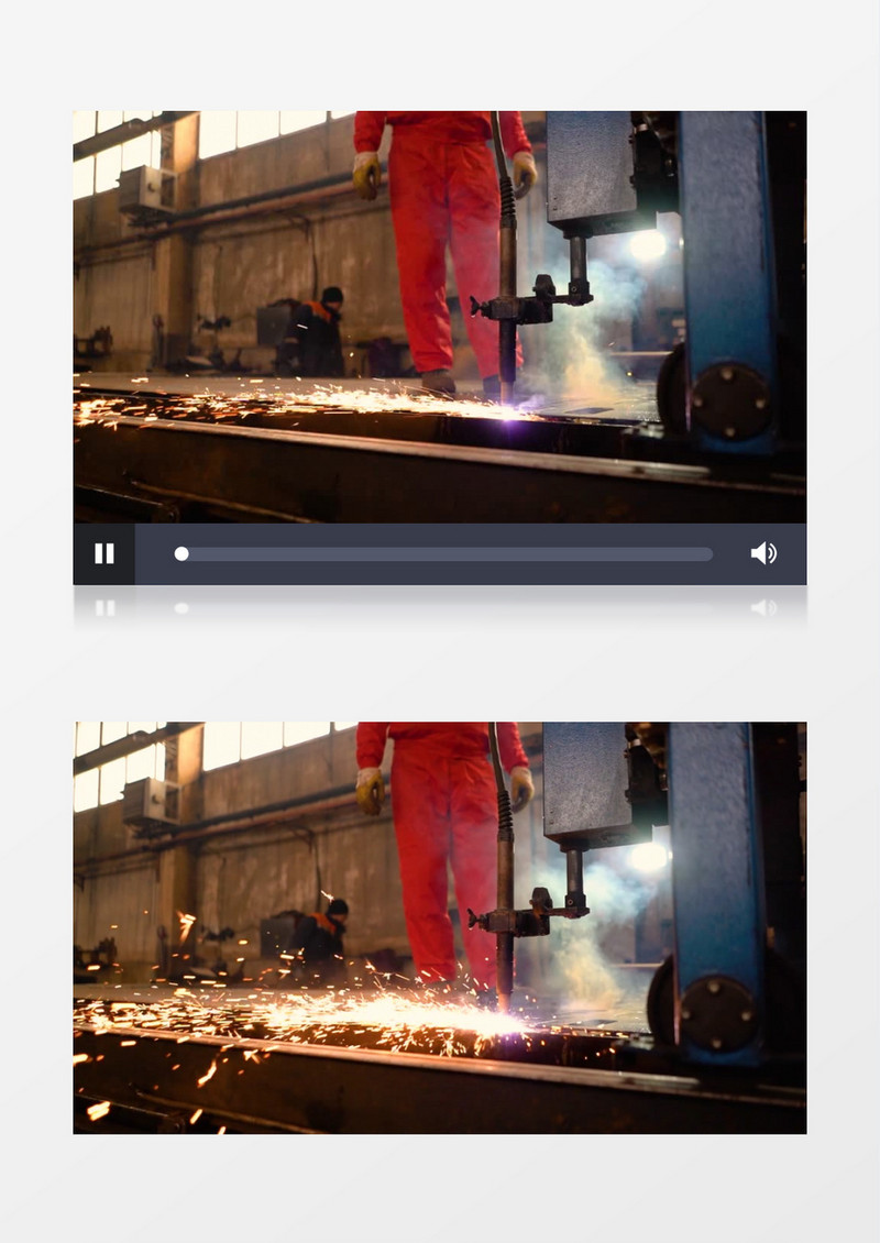 工人在操作机器切割钢铁实拍视频素材