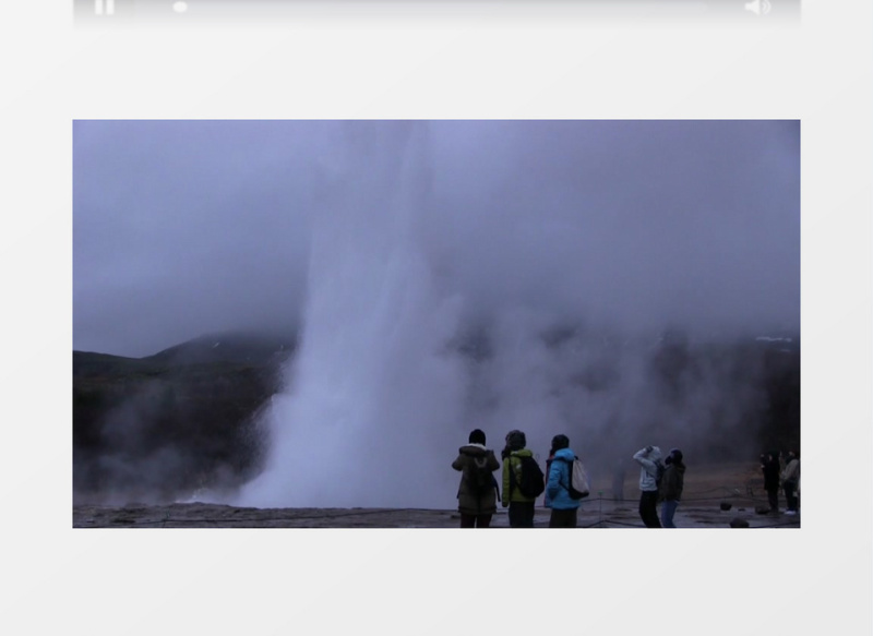 火山爆发旅游者旅行实拍视频