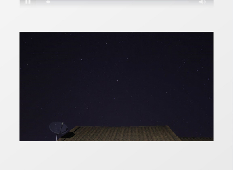 夜晚屋顶星空明亮星星闪烁实拍视频素材